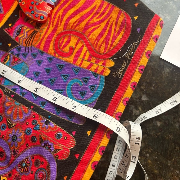 Vintage Laurel Burch Feline Friends 3 Cats Tote. With wooden charm. Zip top. - Picture 12 of 14